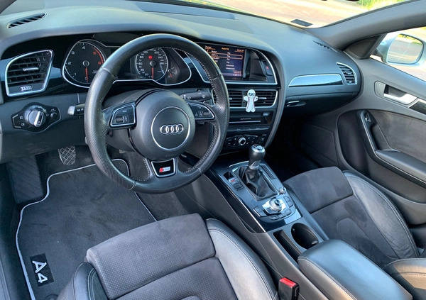 Audi A4 cena 55900 przebieg: 219846, rok produkcji 2012 z Elbląg małe 254